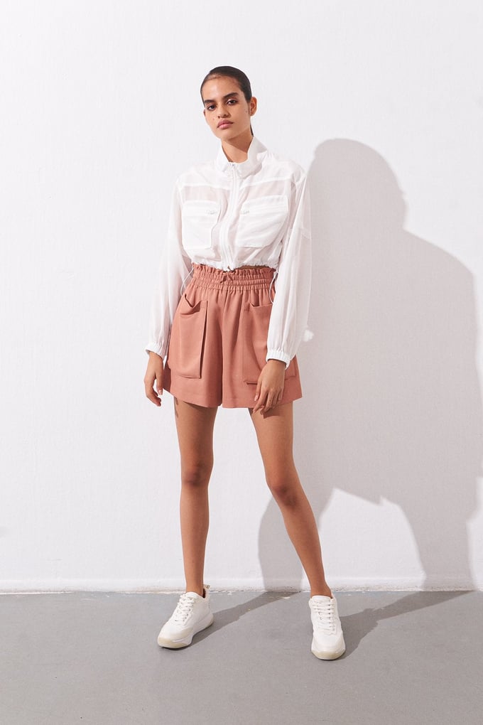Ekru Fermuarlı Dik Yaka Crop Fit Ceket