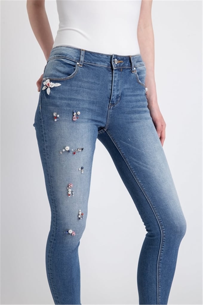 FRACOMINA KATY SUPER FIT JEANS WITH BEAD DETAIL STONEWASH
