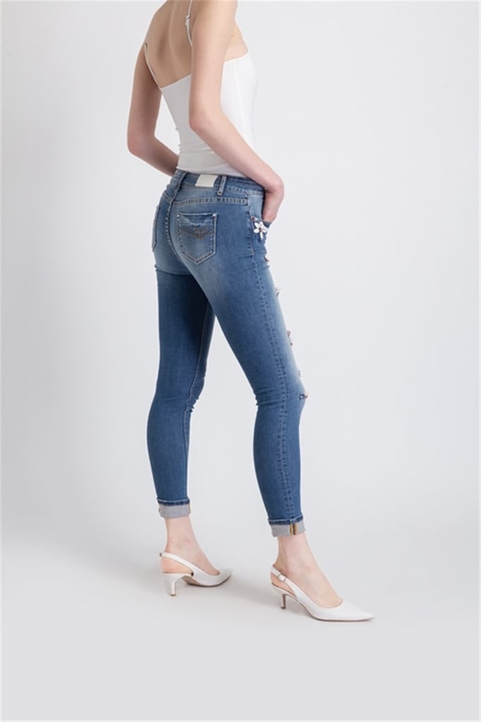 FRACOMINA KATY SUPER FIT JEANS WITH BEAD DETAIL STONEWASH