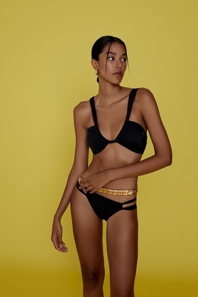 Bikini Üstü