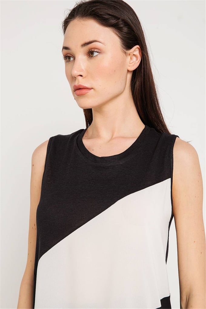Kolsuz Renk Bloklu T-Shirt Siyah