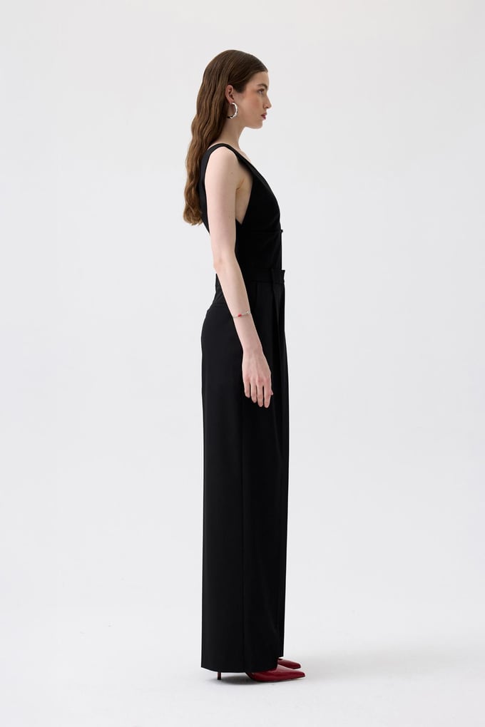 Metal Accessory V-Neck Black Jumpsuit