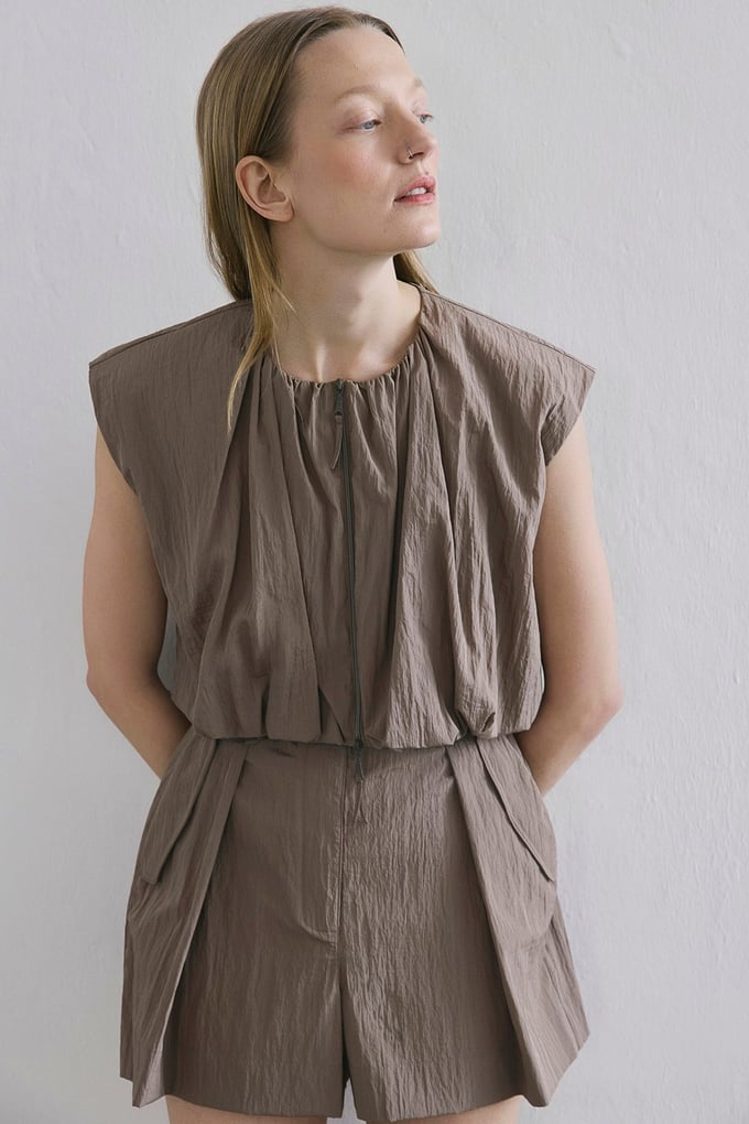 Metal Buckle Belted Side Pocket Camel Shorts