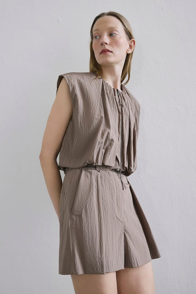 Metal Buckle Belted Side Pocket Camel Shorts