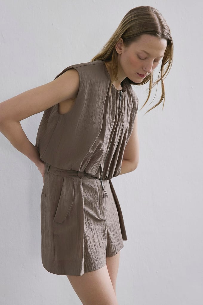 Metal Buckle Belted Side Pocket Camel Shorts