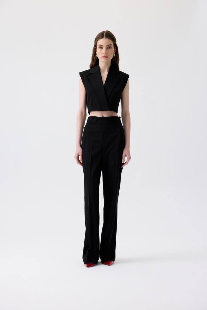 Magnetic Closure Padded Black Vest