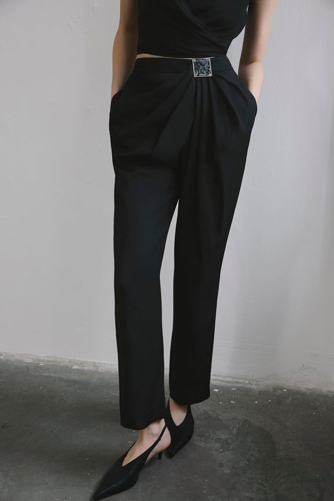 Front Pleated Linen Blend Black Trousers