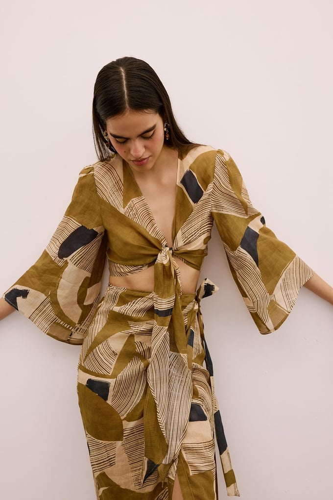Front-Tied Patterned Camel Crop Blouse