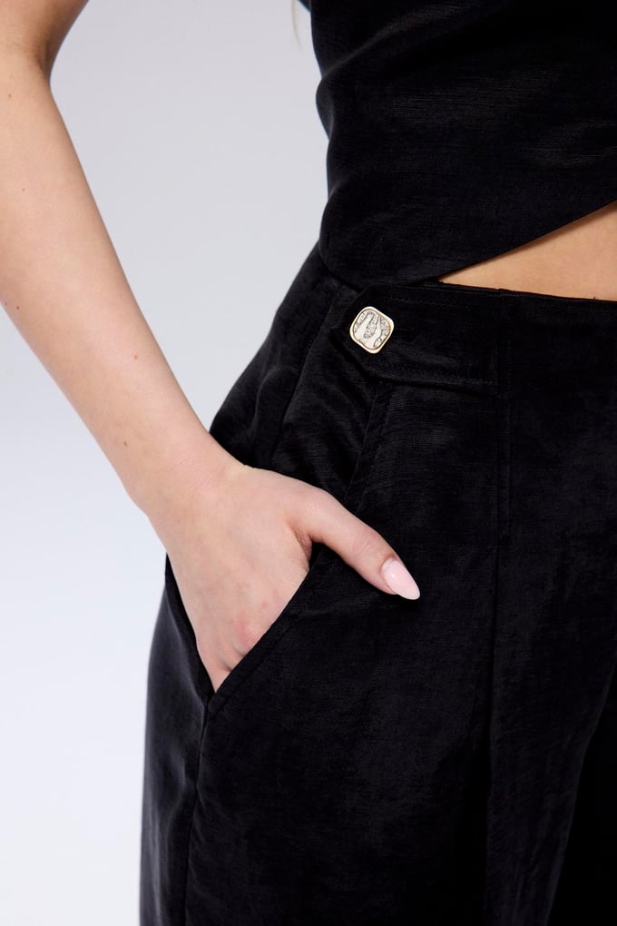 Pleated High Waist Black Linen Pants