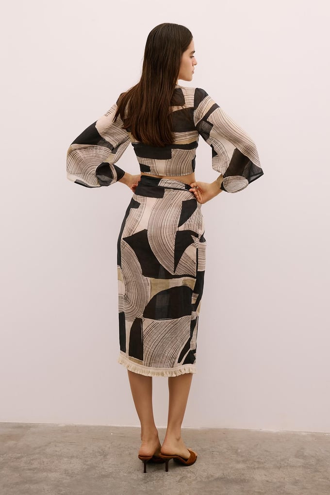Fringe Detailed Patterned Black Pareo