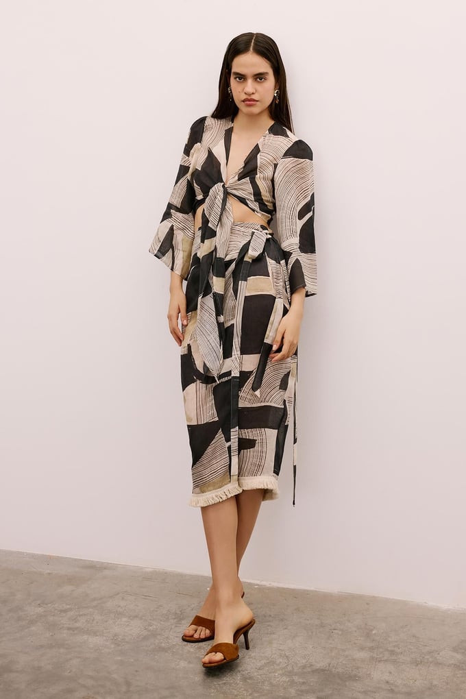 Fringe Detailed Patterned Black Pareo