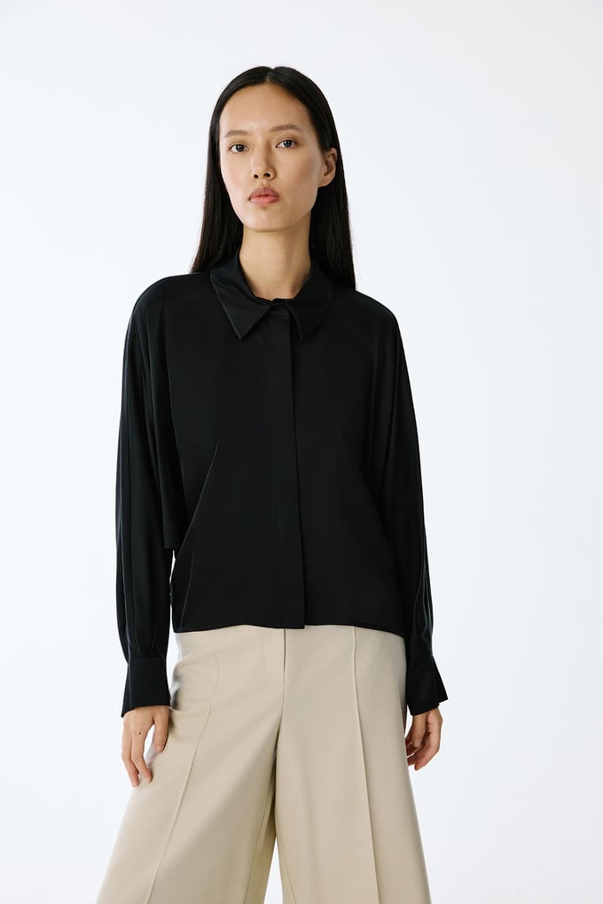 Relaxed Fit Batwing Sleeve Black Shirt