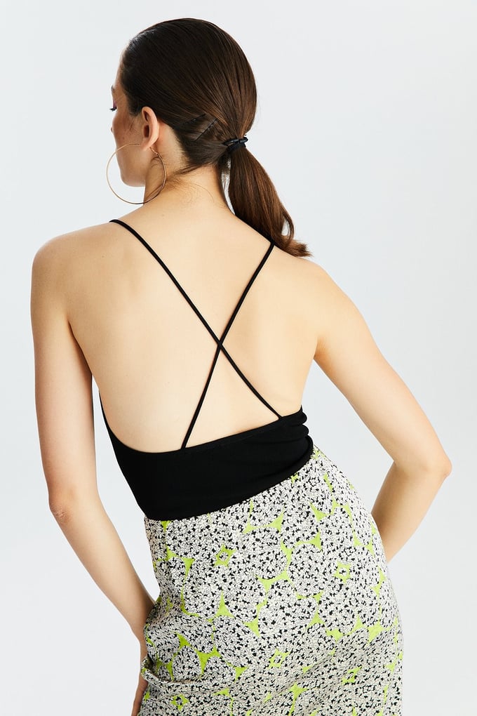 Siyah Askılı Triko Crop Top