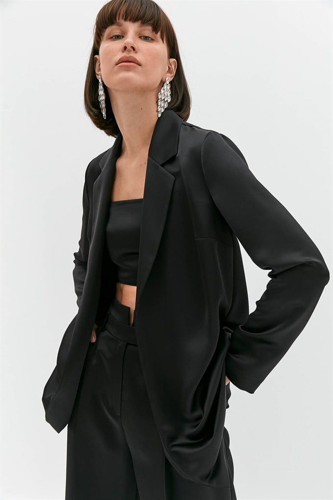 Siyah Saten Blazer Ceket