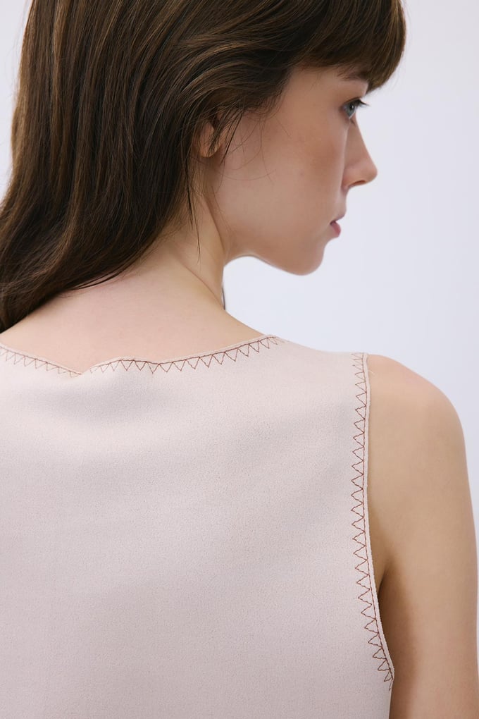 Süet Kontrast Dikişli Crop Bej Bluz