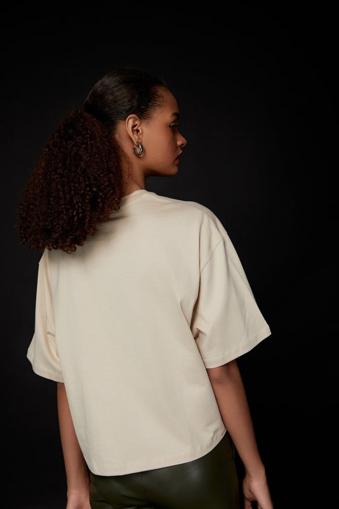 Taşlı Basic Bej T-Shirt