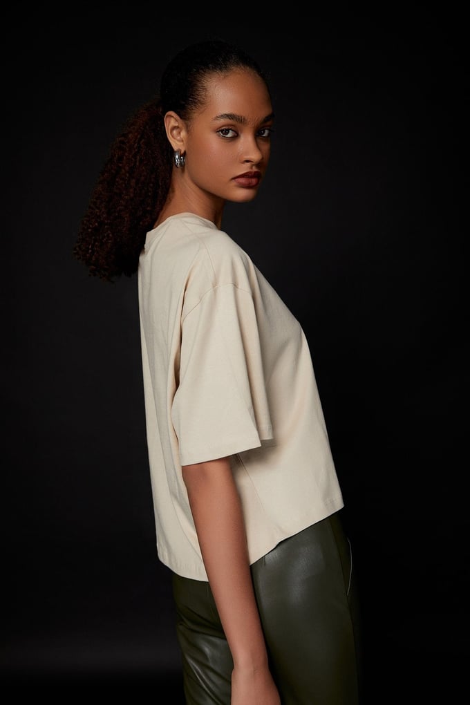 Taşlı Basic Bej T-Shirt