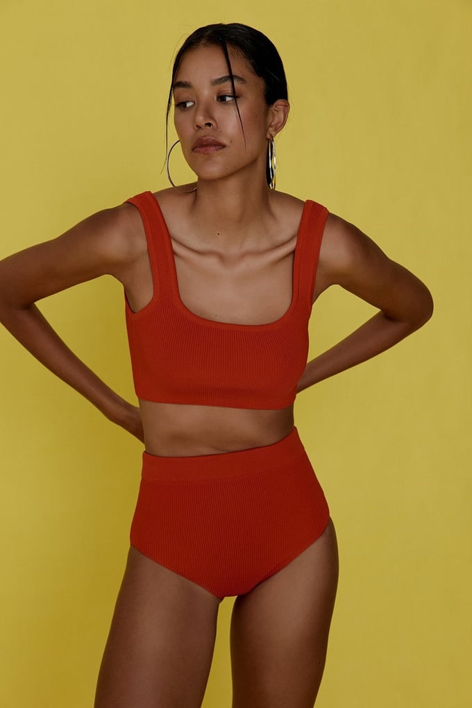 Triko Narçiçeği Bikini Altı