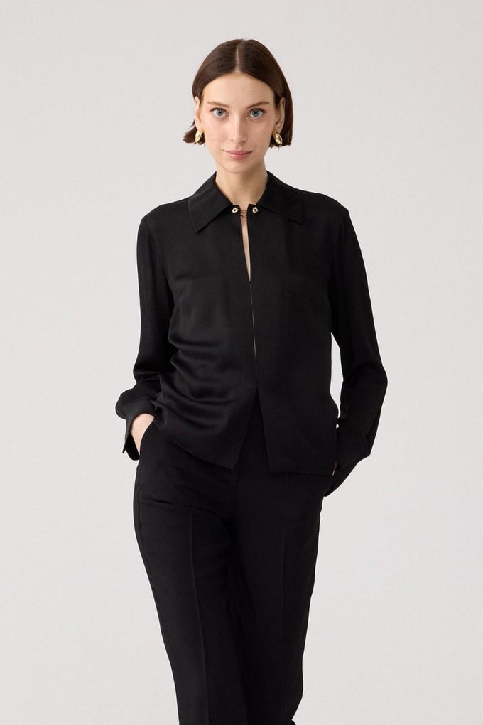Collar Detailed Relaxed Fit Black Blouse