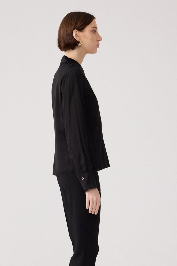 Collar Detailed Relaxed Fit Black Blouse