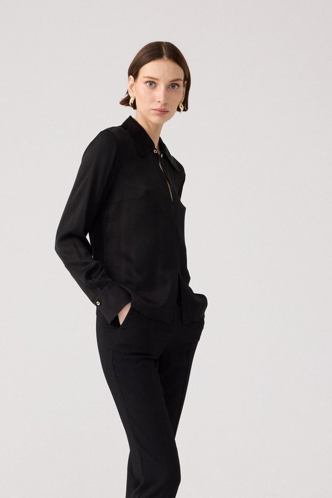 Collar Detailed Relaxed Fit Black Blouse
