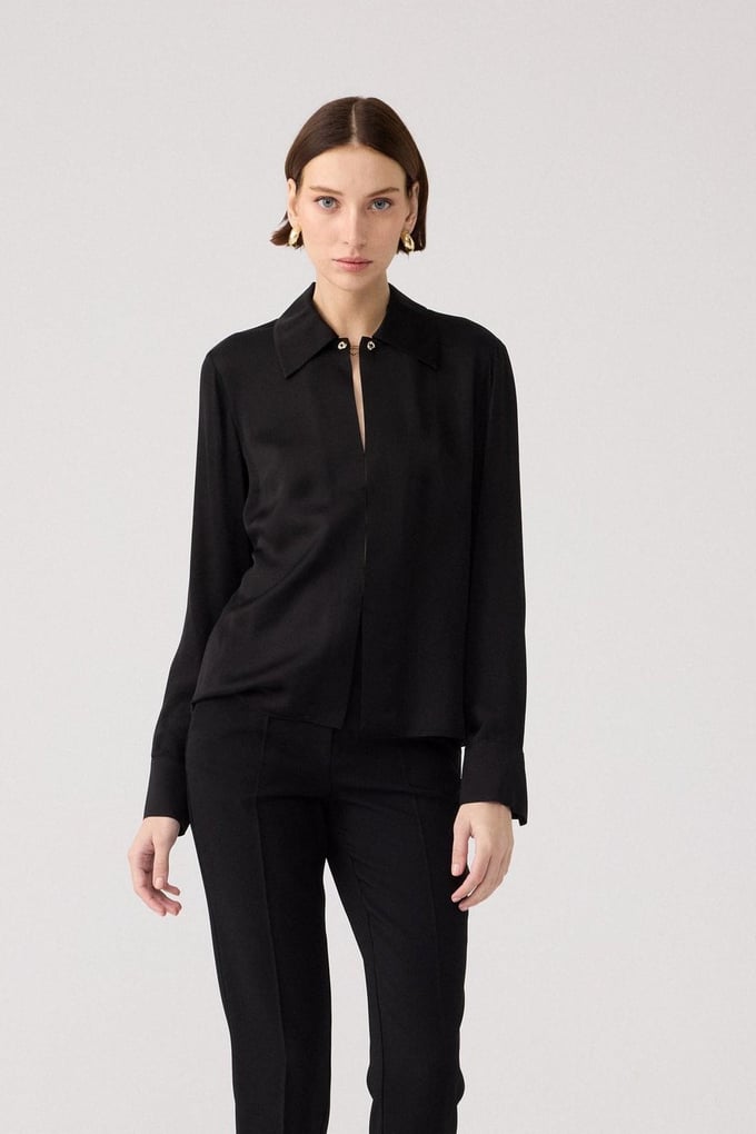 Collar Detailed Relaxed Fit Black Blouse
