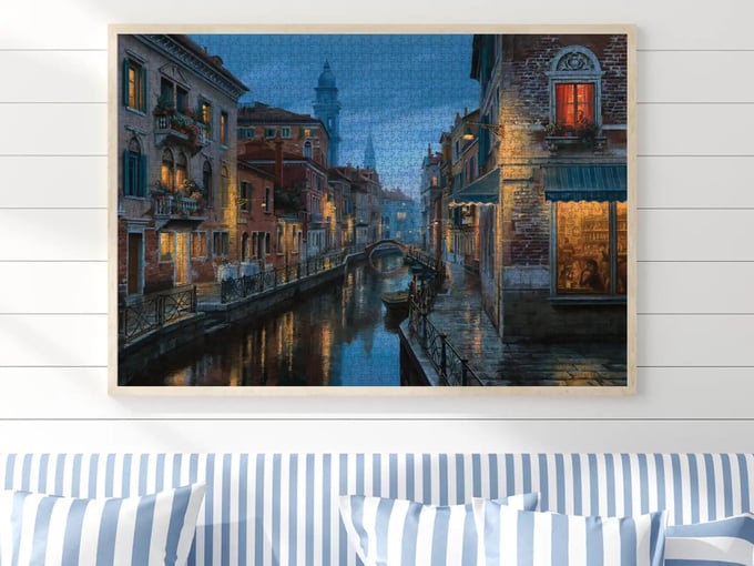 Tek Başına - 2000 Parça Puzzle - 3972