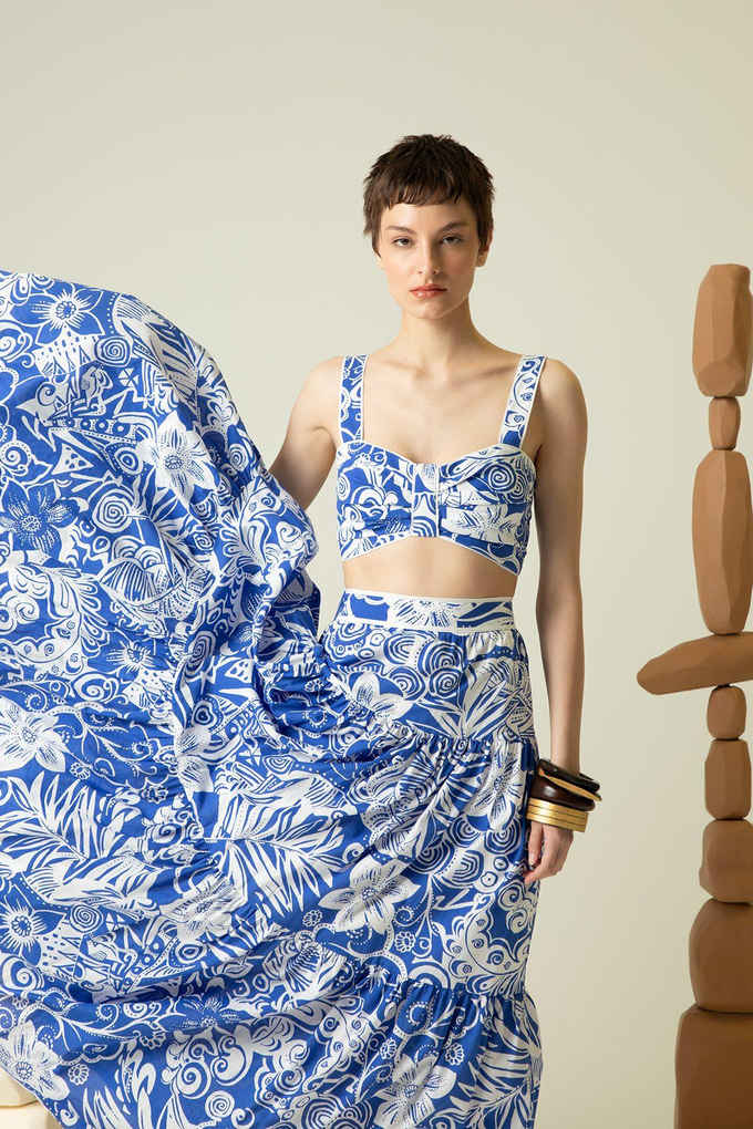 Önü Büzgü Detaylı Askılı Mavi Crop Top