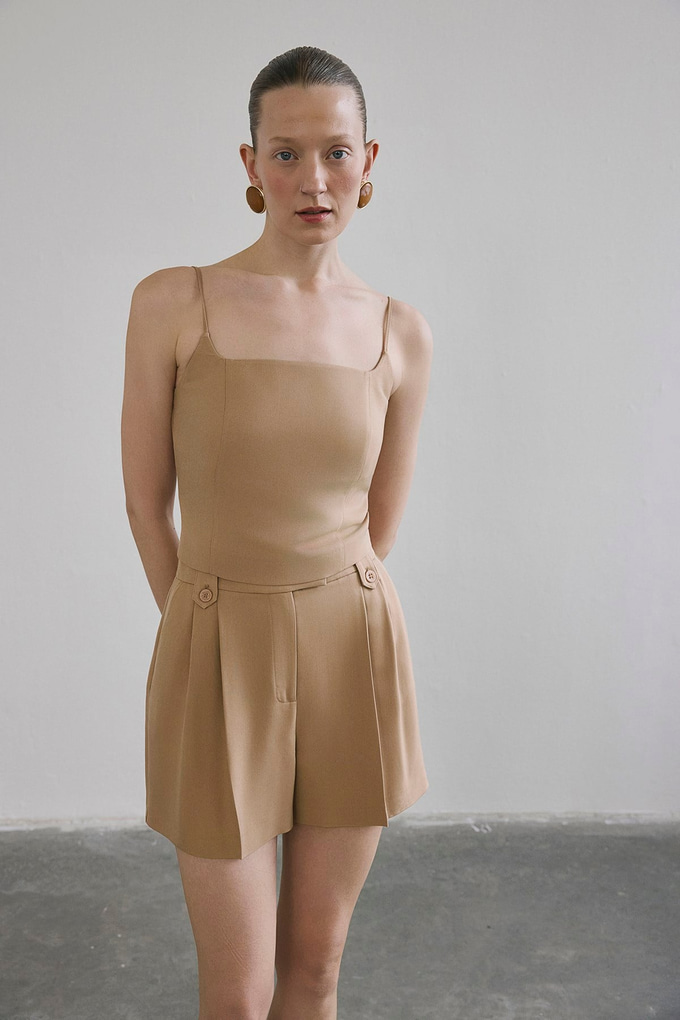 Pleated Side Pocket Camel Shorts
