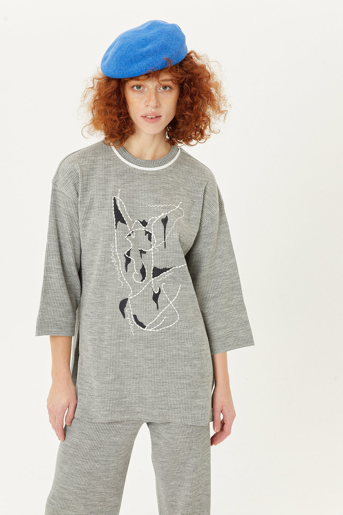 Nakışlı Gri Triko Bluz