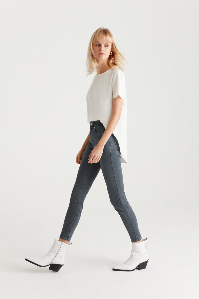 Mid-Rise Anthracite Jeans