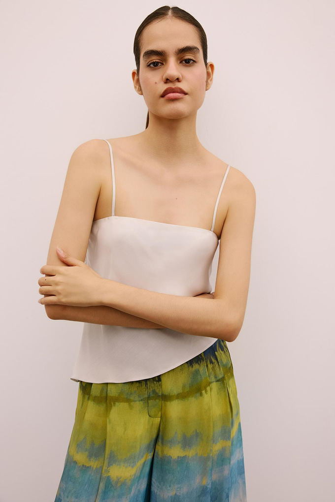 Asimetrik Detaylı Şık Gri Crop Bluz