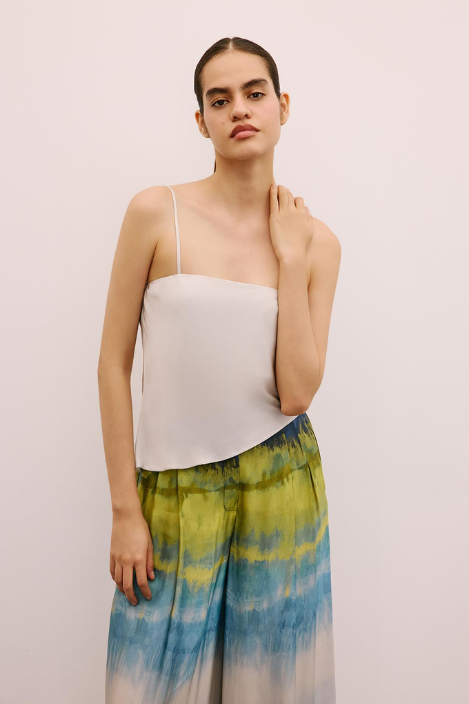 Asimetrik Detaylı Şık Gri Crop Bluz