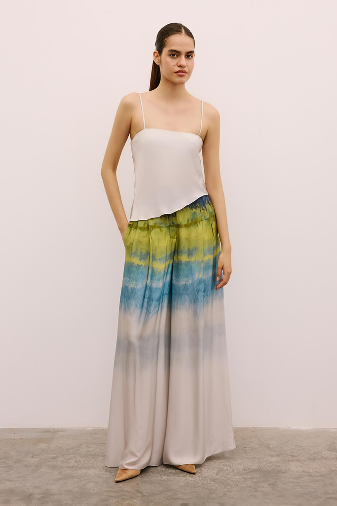 Asimetrik Detaylı Şık Gri Crop Bluz