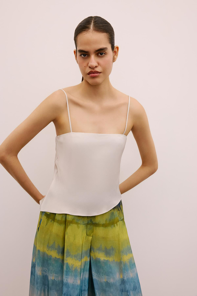 Asimetrik Detaylı Şık Gri Crop Bluz