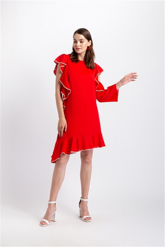 RUE SINGLE SLEEVE FLOUNCED DRESS WITH PIPING DETAIL RED