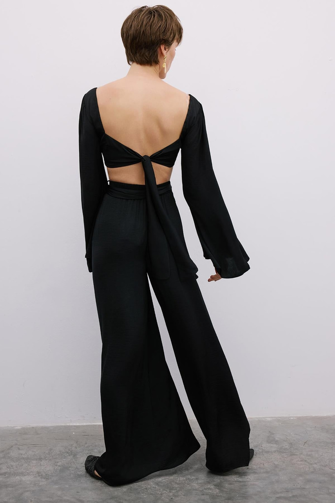 Pleated Wide-Leg Black Trousers
