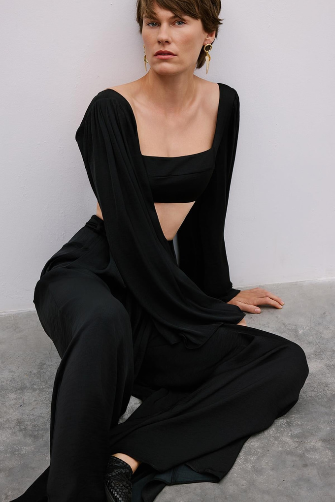 Pleated Wide-Leg Black Trousers