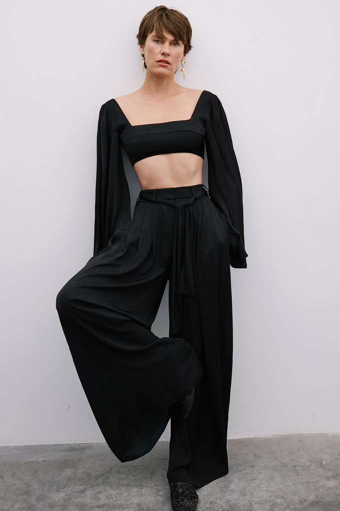 Pleated Wide-Leg Black Trousers