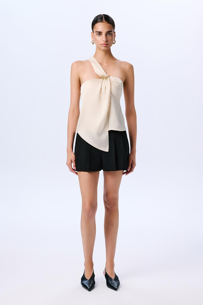 Broş Detaylı Şık Bej Bluz