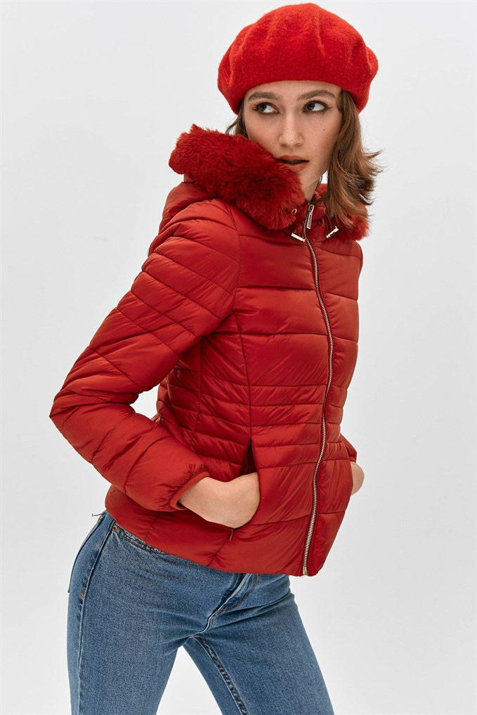 Firered Kapüşonlu Suni Kürklü Şişme Mont