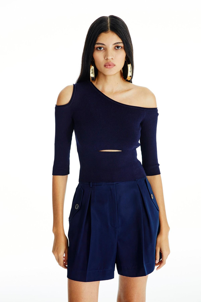 Cut-Out Detailed Navy Knit Top