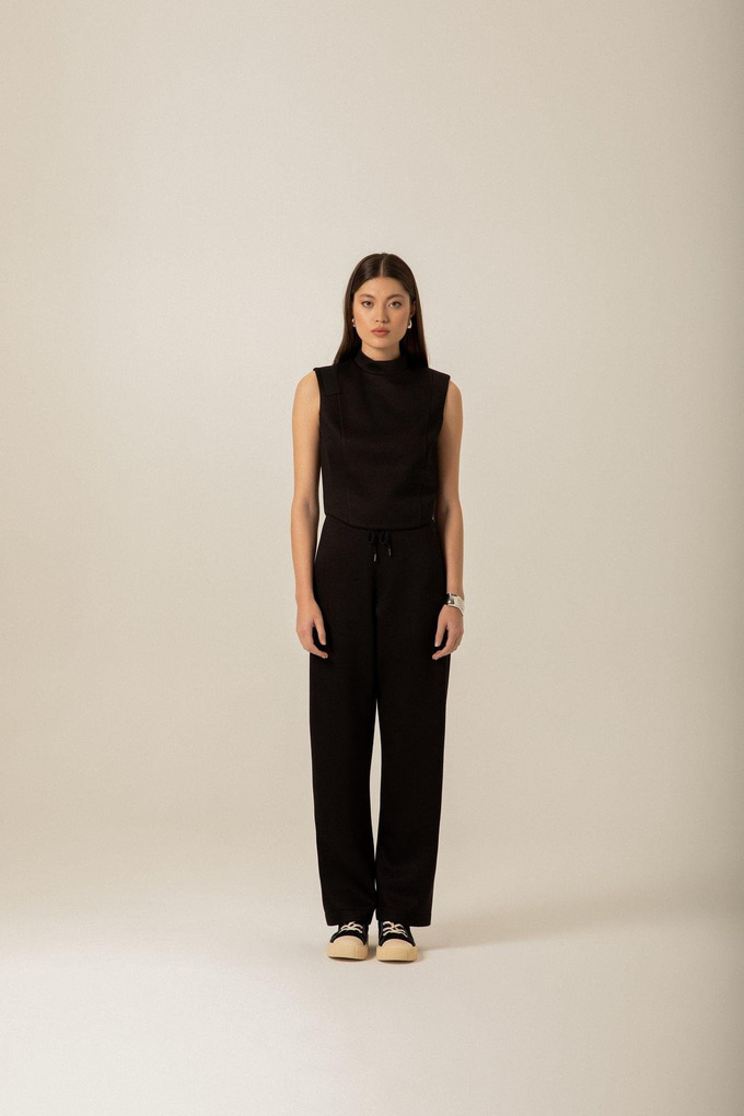 Dik Yaka Örme Siyah Bluz