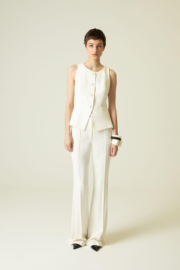 Düğme Detaylı Kolsuz Ekru Yelek