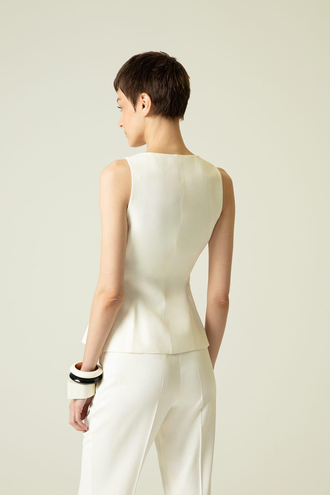 Düğme Detaylı Kolsuz Ekru Yelek