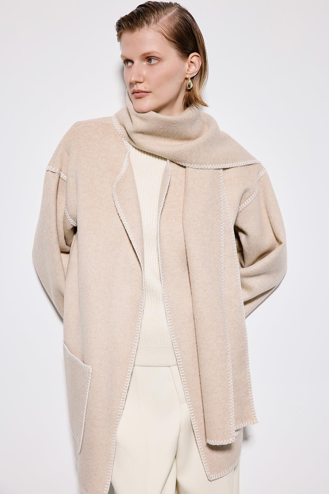 Düşük Omuzlu Uzun Bej Kaban