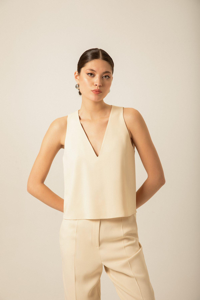 Fermuar Detaylı V Yaka Ekru Bluz