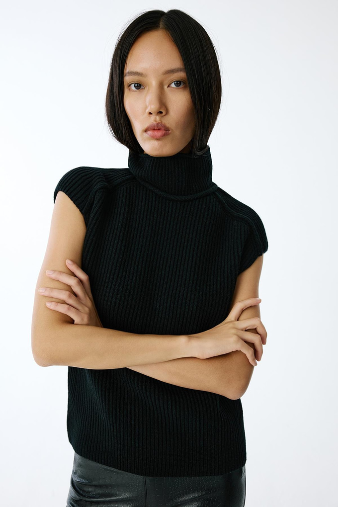 Hakim Yaka Siyah Triko Bluz