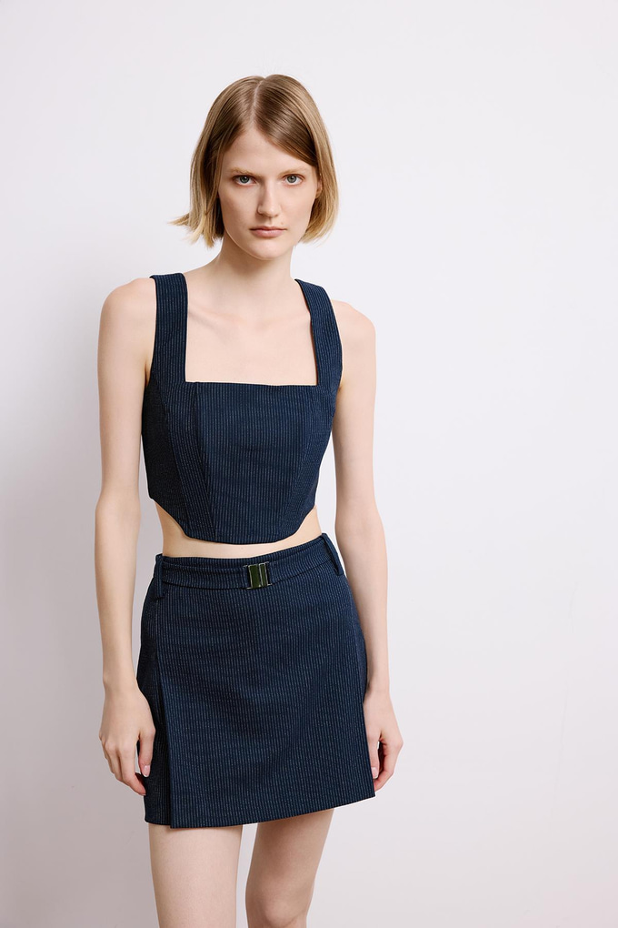 Kemer Detaylı Çizgili Lacivert Şort Etek