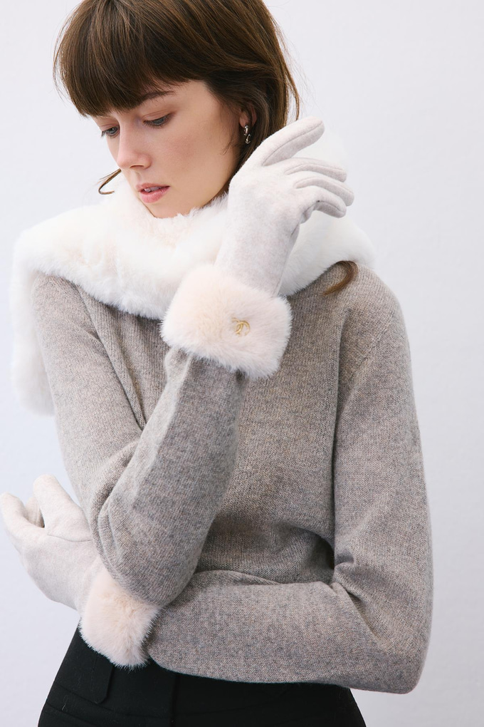 Faux Fur Detailed Beige Touchscreen Gloves